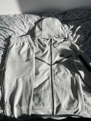 Nike Tech Fleece Tracksuit Grey Men’s Medium