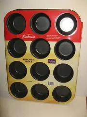 Muffin/Cupcake Pan from Sunbeam. Non Stick. Holds 12 Muffins or Cupcakes. New.