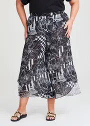 [TS] Taking Shape Reversible Travel Palazzo Pant Size 10 in Black / White - Plus Size Women's Clothing Black / White