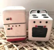 Farmhouse Retro Refrigerator and Stove Mini Salt and Pepper Shakers, NEW