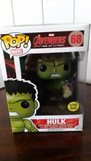 Funko pop vinyl bobble head figure Avengers Marvel Hulk No 68 glows in the dark