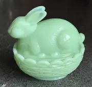 Mosser Glass USA - Bunny on Basket/Nest - JADE JADEITE Easter Spring Trinket Box
