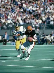 Running back Archie Griffin Cincinnati Bengals carries the ball v- 1976 Photo