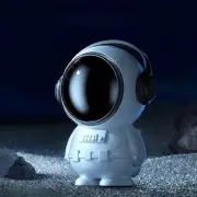 Personal Mini Fan Astronaut Leafless Fan Cute Spaceman Ornament USB Rechargeable Quiet Handheld Fan Portable Cordless Fa