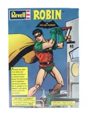 Revell Robin The Boy Wonder Vintage 1999 1/8th Model Kit NEW SEALED