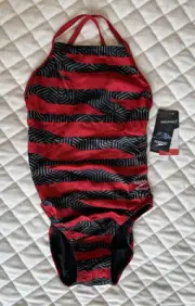 NWT Speedo Endurance+ Flyback One Piece Swimsuit Womens Size 32- Red & Black