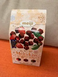 在飛比找Yahoo!奇摩拍賣優惠-MEIJI 明治 綜合巧克力(牛奶巧克力/草莓/抹茶)一盒4