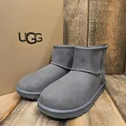 UGG CLASSIC MINI II BOOT GREY SUEDE SHEARLING SIZE US 5 KIDS = WOMENS US 7
