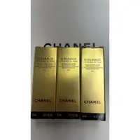 在飛比找蝦皮購物優惠-《台灣現貨》香奈兒Chanel 奢華晶燦賦活粉底精萃 新年禮