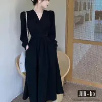在飛比找momo購物網優惠-【JILLI-KO】法式復古赫本風V領收腰顯瘦連衣裙-F(黑