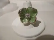 AVON Garden Beauties Flower Ring Green Enamel & Clear Rhinestones Silvertone 8
