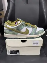 SB Dunk Low x Alexis Sablone (Chameleon) US10 Mens Sneaker *Brand New*