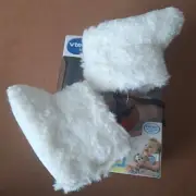 NWT janie & jack baby boots white size 12 to 18 months furry