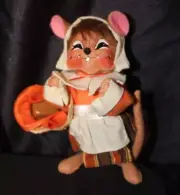 NEW 2009 6" ANNALEE Pilgrim girl mouse