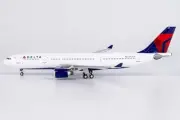 61096 NG A330-200 1/400 Model N857NW Delta Air Lines