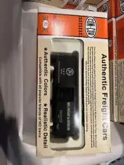 Con-Cor HO Scale 40' PS-1 Boxcar Kit Milwaukee Road 0001-009417 in box