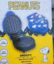Peanuts Snoopy Mini Waffle Maker Uncanny Brand New In Box