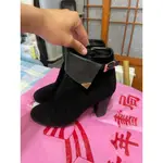「 二手鞋 」 MODA LUXURY 女版短靴 24.5CM（黑）鐵1