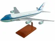Air Force One USAF Boeing VC-25A 747-200 Desk Display Model 1/100 SC Airplane