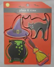 WILTON 4-Piece Cookie Cutter Set Metal HALLOWEEN FOODCRAFTING Cat Broom Cauldron