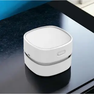 【LIFE SHOP 生活購物】簡約桌面吸塵器 / USB充電款(桌面清潔 迷你吸塵器 小吸塵器 橡皮擦屑吸塵器)