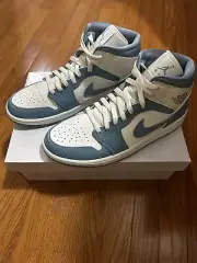 Nike Air Jordan 1 Retro OG Mid University Blue Size 11 BNIB