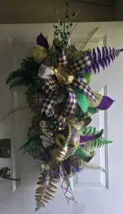 Mardi Gras Swag, Mardi Gras wreath