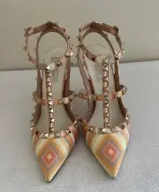VALENTINO PEACH NATIVE COUTURE 1975 ROCKSTUD SANDALS, SHOES Sz. 39. NEW