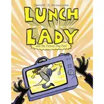 #8: LUNCH LADY AND THE PICTURE DAY PERIL (GRAPHIC NOVEL)/JARRETT J. KROSOCZKA【三民網路書店】