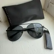 QUAY Australia Sunglasses Vivienne Aviator Black Case Included NWT