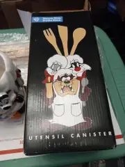 Looney Tunes Warner Bros Studio Store Kitchen Utensil Holder 3D Tweety Taz Bugs