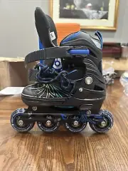 hiboy in-line skates with light up wheels . roller blades with 4 sizes. ￼