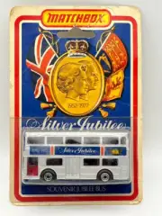 Matchbox MB17 Daimler Londoner 1976 Silver Jubilee Bus Superfast Lesney England