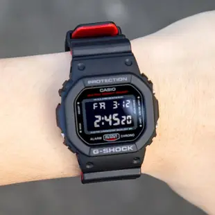 【G-SHOCK】絕對強悍時尚潮流運動錶-黑紅(DW-5600HR-1)