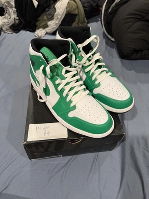 Jordan Mens Air Jordan 1 Mid Shoes 13