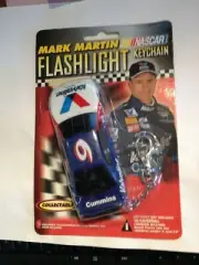 RARE NEW MARK MARTIN VALVOLINE CAR FLASHLIGHT KEYCHAIN "FREE SHIPPING"
