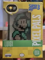 Pixel Pals Luigi 004 PDP Collectible Light Up Figure Super Mario Bros 3 Rare New