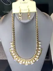 Gold Tone Rhinestone Statement Bib Necklace Earrings Set Fancy Jewelry NWT A