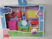Peppa Pig *Bedtime with Peppa* Little Rooms Peppa's Adventures Playset Hasbro