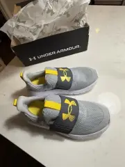 Under Armour UA BGS Flash Slip On Gray/Yellow Big Boys Sneaker 4.5Y $50