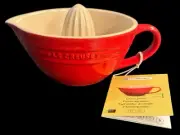 Le Creuset Stoneware Citrus Juicer Reamer Lemons Oranges Limes 16 oz Red NWT
