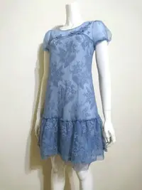 在飛比找Yahoo!奇摩拍賣優惠-巧帛Chaber 藍色蕾絲低裙擺洋裝 38號(M)