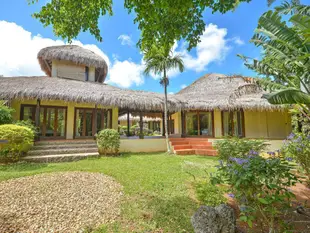 Hayahay Villa in Diniwid