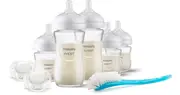 Philips Avent Natural Response Glass Gift Set for Babies 0 months+ 3x120 ml bottles + 1 month+ 2x240 ml bottles + Ultrasoft 0-6 months 2-piece pacifie