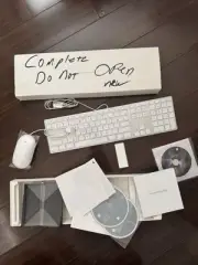 2007 apple Keyboard , Mouse All New. iMac Mac OS X Install Disc
