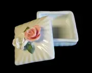 NEW Vintage Trinket Box PORCELAIN POWDER BOX Pink & White Roses NIB
