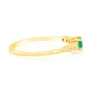 9ct Yellow Gold 5X3mm Emerald Ring in 6 Diamonds, M