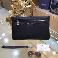 在飛比找Yahoo!奇摩拍賣優惠-現貨PRADA 新款男士手拿包 6665 黑色 28*18公