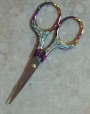 Embroidery Scissors Sewing Thread Snips Cutter Trimmer Fabric Shears 5 by 2 1/2"