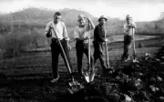 Tuscany Massa Carrara peasants at work on the Apuan Alps 1920 OLD PHOTO